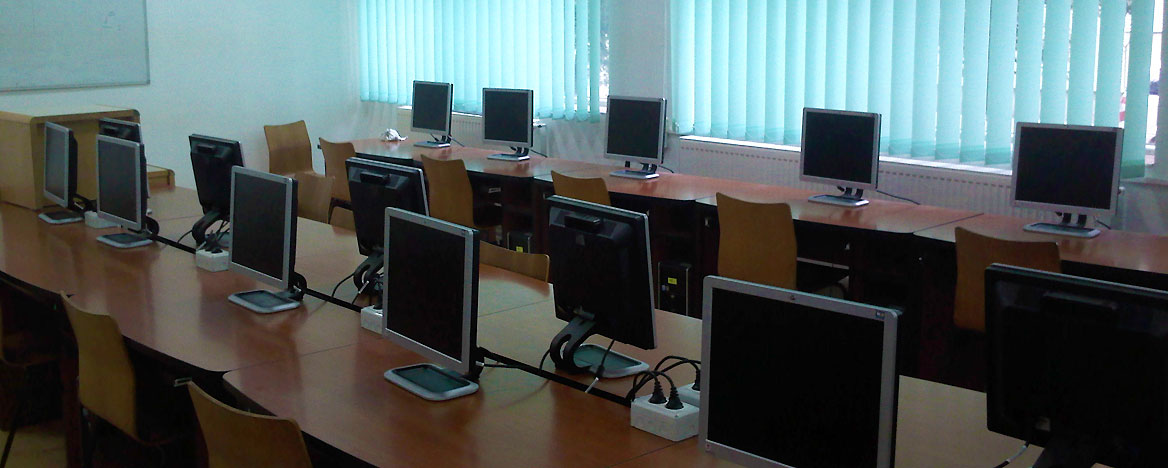 Sala informatica liceul tehnologic Ovid Densusianu